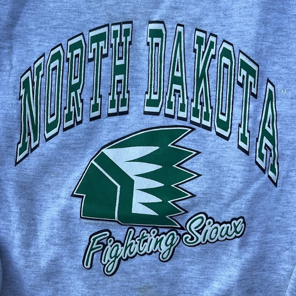 vintage NDSU crewneck - Picture 2 of 4